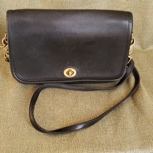 Vintage Coach leather crossbody bag
